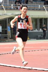人見仁菜８００ｍ大会新、妹千結１５００ｍＶ　緑南男女が学校対抗制す　全十勝中学校対抗陸上
