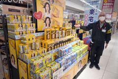 ポロシャツ、酒類…売り場活気　父の日商戦本格化 2