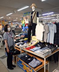 ポロシャツ、酒類…売り場活気　父の日商戦本格化 9