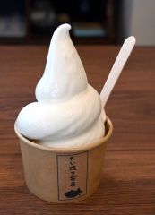 たい焼き茶房円山店で発売開始した「日本初のオーガニックミルクソフトクリーム」