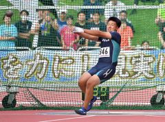 【男子ハンマー投げ決勝】５１メートル０４で３位に入った久保凛太（幕別清陵）