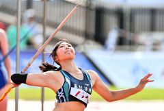 女子やり投げ　１年の上田（帯三条）Ｖ、植松（幕別清陵）３位、女子ハンマー青木（幕別清陵）制す　道高体連陸上第１日 5