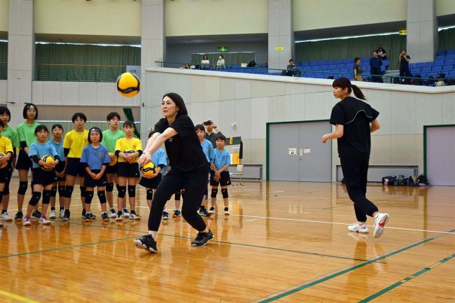 元日本代表バレーボール教室開催！西村晃一、菅山かおるら指導、音更町で熱々指導！