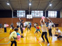 幕別糠内小で地域おこし協力隊員と交流会
