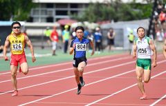女子１００メートル　旭川志峯（共栄中出）の山崎３連覇　女子砲丸は幕別清陵・佐藤準優勝　道高体連陸上第２日 2
