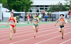 女子１００メートル　旭川志峯（共栄中出）の山崎３連覇　女子砲丸は幕別清陵・佐藤準優勝　道高体連陸上第２日 4