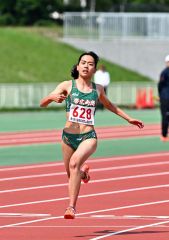 女子１００メートル　旭川志峯（共栄中出）の山崎３連覇　女子砲丸は幕別清陵・佐藤準優勝　道高体連陸上第２日 5
