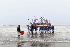厚内神社で海上渡御　浦幌