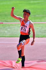 帯柏葉勢２種目制覇　８００山田は２連覇　やり投げ清水は初Ｖ　道高体連陸上第３日 15