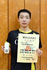 男子個人戦シングルス全道準優勝の帯大谷の小川颯菜（金野和彦撮影）