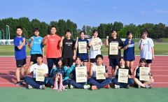 女子フィールドの部で優勝するなど、活躍した幕別清陵の出場選手ら