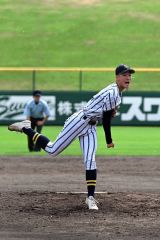 【Ａブロック準決勝・白樺学園―帯三条】白神学園は４回から２番手の谷内翔がマウンドに上がり帯三条打線の反撃をしのいだ