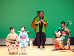 ７２人が歌声披露　民謡民舞大会 5