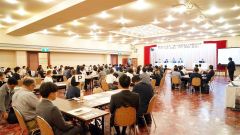 例会には１２０人が参集した