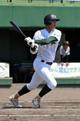 【Ｃブロック準決勝・帯緑陽―十勝連合】帯緑陽は４番の堀誇央が４打数４安打３打点と打棒を爆発させた。好投する嶋崎悠和を打で支えた