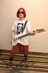 「一生青春」パンクの魅力発信　帯広出身のギタリスト中さん　「暴動天国」で活動