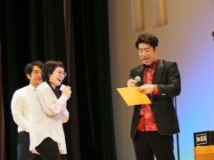 町制施行６０周年で笑顔満開　お笑いライブに１７０人が来場　豊頃 3