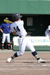 【Ｂブロック代表決定戦・帯北―帯南商】帯北は７回２死三塁で大谷誓が代打本塁打を放つ