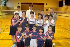十勝初、鈴蘭バドミントン少年団のユニホームにスポンサー名　３企業が応援