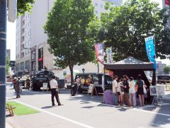 木工体験、ライブも ホコテン3週目にぎわう 2