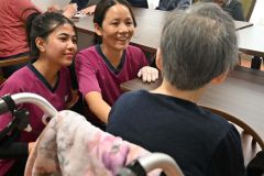 外国人材頼り　都市へ流出策も～離職ショック　揺らぐ介護現場（４） 4