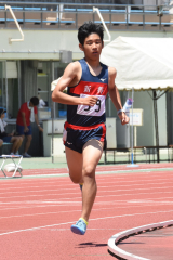 男子８００㍍予選１組