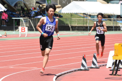 男子８００㍍予選２組