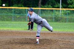 【決勝・タケシマスポーツ―六花亭】タケシマ打線を被安打２に抑え、チームの８連覇に貢献した六花亭の信田侑輝