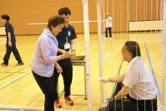 高齢者運動会の恒例行事「かごの鳥」