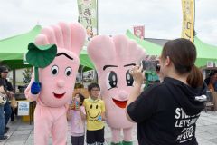 初代と２代目の「アユミちゃん」との撮影会も人気