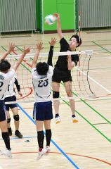 Ａｄａｍａｓ－Ａとｔｒｕｓｔ初Ｖ　勝毎杯全十勝男女６人制春季バレー