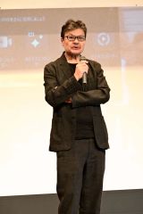 紛争地取材などの経験談を語る佐藤さん