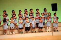 帯広の森幼稚園年中児のステージ