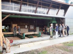 製材現場を見学 木育マイスターの会スキルアップ 3