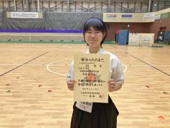 女子個人戦で準優勝を果たし、インターハイ出場切符をつかみ取った帯柏葉の納実月（提供）