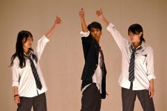 タイムリープをテーマに、「修二と彰」の青春アミーゴ　に合わせダンスパフォーマンスを披露する本別高校生
