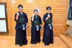 団体戦中学生の部で８強とし、全国大会の出場権を得た帯広森体