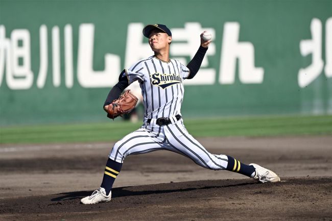 白樺学園が初戦突破　旭川実に４―２　高校野球北北海道大会