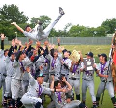 ＳＷＡＴＴ初優勝　攻守かみ合う　東日本軟式野球大会１部