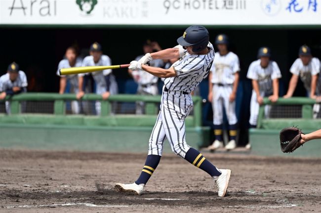 白樺学園４強　クラーク国際に４―２　高校野球北北海道大会