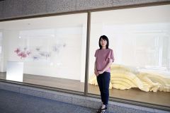 六花亭帯広本店「六花亭ギャラリー」開廊記念展　加藤かおりさん紙アートの個展　２７日まで 4