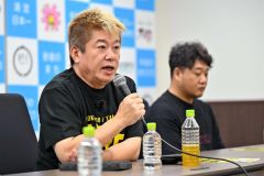 ２回目の開催となる「リフトオフ」の概要を説明する堀江さん（左）