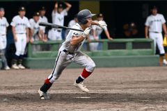 【準々決勝・帯大谷―旭川明成】帯大谷は１１回無死満塁で齋藤琉希が二塁ゴロで失策を誘い１１―９とする