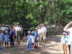 開会式での国旗儀礼の瞬間