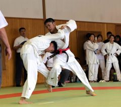 西山道場の延本崇佑