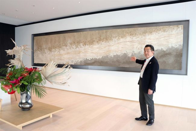 十勝の牧草と土使った和紙を万博の迎賓館で展示し、世界にアピール