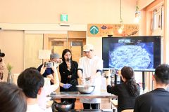 満寿屋商店が台湾のパン職人ツアーに講習 2