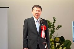 祝辞を述べる長谷川リージョナルセールスオフィス部長