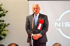 祝辞を述べる小松釧路町長
