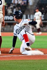 【準決勝・帯大谷―旭川志峯】帯大谷は６回１死で出塁した村上恵都が盗塁から相手失策の間に三進。先制へのチャンスをつくる